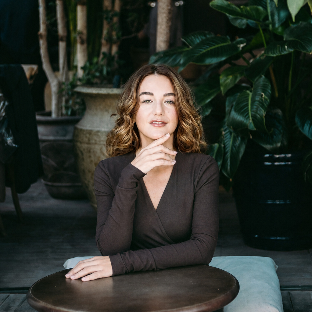 Marí Koval Art Consultant